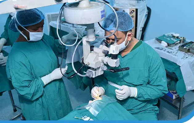 چه کسانی نباید جراحی آب مروارید انجام دهند